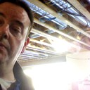 guest pouring drink 19070